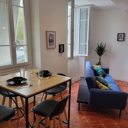 Appartement De Charme Avec Tomettes Et Parquet Graulhet Exterior photo